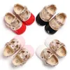 Meninas Primeiras Caminhantes Caminhocas recém -nascidas Sapatos de couro PU Cotton Cotton Sone Infant Spring Rivet Princess Shoes
