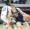 College Basketball draagt op maat gemaakte college gestikte Yale basketbaltrui 1 Danny Wolf 2 Bez Mbeng 3 August Mahoney 4 John Poulakidas 10 Matthue Cotton 11 Emir