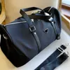 Novo bolsa de viagem de grande capacidade Bags de crossbody Men Pbag Triângulo Designer Bolsa Bolsa de Bolsa de Mulheres Designers Tote Bolsa Bolsa Walle296E