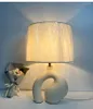 Lâmpadas de mesa Modern minimalista lâmpada de mesa de arte nórdica Fabric lampshade Bedroom Bedside Estudo de amostra de sala de estar de decoração Decoração D Decoração D