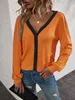 T-shirt femme 2022 automne et hiver nouveaux hauts pour femmes mode sexy couleur unie à manches longues cardigan t-shirt bouton col en V décontracté chemisier ample T230104