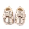 Premiers marcheurs mode bébé chaussures né cadeau infantile filles Sneaker coton anti-dérapant semelle souple enfant en bas âge décontracté butin de marche