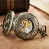 Pocket Watches Vintage Flower Phoenix Carving Roman Dial Mehanical Watch Fob Chain Hand Wind Mechanical Mens Women Wedding Present