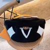 2023 جديد أزياء شتاء تيدي مصمم حقيبة الخصر للنساء الرجال Lambswool Crossbody أكياس الكتف