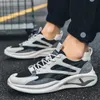 Löpskor vit svart gul andningsbar mode stickad jogging utomhus mjuk snörning upp sport sneakers klassiska casual sko mens tränare