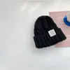 Berets outono inverno carta rotulagem simples cor sólida malha beanie chapéu engrossar quente mohair torção de alta qualidade boné feminino masculino