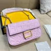 Moda Baget Çanta Omuz Lüks Tasarımcı Çanta Altın Zincir Çapraz Vücut Kadın Çanta F Çanta 8 Renk Kapak Çevirin Crossbody Çanta Çanta kılıf