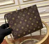 Designer cosmetics bag Hold handbag Wallet letter flower Coffee Black lattice fashion mens women Cosmetic zipper luxury Handbags purses Come dust bag