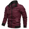 Chaquetas al aire libre Sudaderas con capucha Chaqueta de carga Hombres Casual Multi-bolsillos Cremalleras de color sólido Chaquetas Hombre Al aire libre Conmutación Ropa de algodón resistente al desgaste Abrigos para hombre 0104