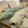 寝具セットソリッドカラーコットン4ピースセットシンプルな寮スタイルの格子縞のシートキルトカバー