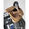 Women's Hoodies Sweatshirts Designer Winter Nieuwjaar Limited Big Print Heren en Crew Neck Loose Fit Sweatshirt Thvv