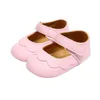 첫 워커 유아 여자 공주 신발 출생 한 아기 소녀 가죽 단색 부드러운 단독 침대 신발 신발 신발 보 워커 prewalker 0-18m