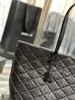 Designer Tote Bag Luxurys axelväska Metall Logo Vinter stor kapacitet läder ringer mönster kvinnor väska