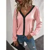 Camiseta feminina 2022 outono e inverno novas blusas femininas moda sexy cor sólida de manga comprida cardigan camiseta botão decote em v casual blusa solta t230104