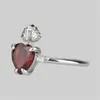 Кластерные кольца простые винтажные кросс -красно -кристаллические сердечные кольцо для женщин Свадебные аксессуары