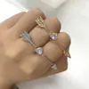 Rings de cluster Arqueiro romântico de amor anel de dedo duplo para femme requintado pano de cristal de coração anilos bijoux jóias vintage de casamento