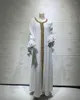 Robes décontractées Jalabiya Kaftan Robe pour femmes Dubaï Turquie Golden Ribbon Embroides Loose Arabe musulman Vêtements Islamiques blancs 2023