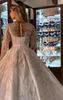 Гламурные бальные платья Свадебные платья V-образного вырезок с длинными рукавами с сияющим бисером вышивкой на атласной длине пола.
