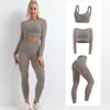 Aktif Setler 3pcs Dikişsiz Örme Kadın Yoga Seti Stripe Streç Kalça Kalça Fitness Taytlar Sport Sütyen Top Gömlek Egzersiz