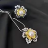 Halsband örhängen set fin pärla smycken charm två färg blomma hänge geometriska ihåliga mode lovande ring för kvinnor bröllop engagemang