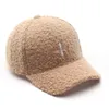 Berretti con visiera in peluche con ricamo retrò autunno e inverno Sport all'aria aperta da viaggio Cappello da baseball da uomo resistente al caldo e al freddo