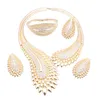Italienische vergoldete Schmucksets, goldfarbener Modeschmuck, Halskette und Ohrringe, Armband, Ring-Set für Damen