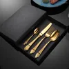 Servis uppsättningar 4st Retro Western Cutary Dining Knives Fork Spoon Rostfritt stål Gravel Relief Soppa efterrätt Luxury Table Guld Guld