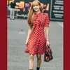 Vestidos casuais kpop coreano celebridade brow-knot vermelho retrô de temperamento vestido feminino de rua de verão