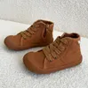 PRIMEIROS PORTUMANTES 2023 Autumn South Corean Ins Infantil Sapatos para Crianças Meninos e Meninas Espanha Soled High Top Board pano