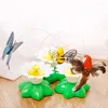 Giocattoli per gatti Giocattolo rotante elettrico automatico Farfalla colorata Uccello Forma animale Plastica Pet Dog Gattino Accessori interattivi