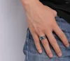 Bröllopsringar Classic Square Stone Ring For Men rostfritt stål Blue Engagement Retro Jewelry Gift Bijoux Wholesale R393G