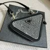 Ontwerpers Klassieke Driehoeken Mini Schoudertassen Handtassen Italië Merk Imitatie Kristal Driehoek Teken Vrouwen Keten Crossbody Tas Desi317v