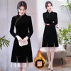 Ethnische Kleidung schwarz qipao schlanker Stil Vintage Frauen plus Größe Chinesische Kleidung moderne Verbesserung der weiblichen Cheongsam Herbst Velvet 4xl