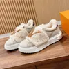 Designer Scarpe casual da donna Sneakers sfocate Fluffy Furry Inverno Caldo Scarpe da esterno per interni Hook Loop Micro Suede Mocassini Novità Wman Sneaker