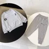 enfant à capuche bébé ensemble enfants Designer ensembles filles garçons survêtements sweats à capuche avec lettres tenue ample chaud confortable