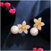 Charme Mode Imitation Perle Fleurs Boucles D'oreilles Bijoux Mariée Mariage Sud-Américain Blanc Aaa Cubic Zirconia Cuivre Or 18K Sier De Dhe4D