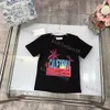 Summer Kids Designer Tshirts Childrens Fashion Odzież Męki Męskie Męskie Crewneck Tshirt luźne litera