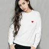 2023 Designermarke Herren Hoodies Play Sweatshirts Commes Jumpers des Garcons Buchstaben Stickerei Langarm Pullover Frauen Red Heart Sportswear
