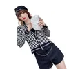 Kvinnorjackor Designer New 2023 Brand Jacket Ootd Fashion High-End Classic Coat Leisure Spring Coats Stripe Sticking Cardigan Birthday Qnqw