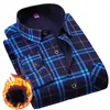 Mäns casual skjortor 2023 Autumn Winter Thicking Warm Men Shirt Man Turn-down Business Flanell Velvet Long Sleeve Plaid Dress 5xl