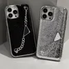 Luxe Driehoek P Merk Mobiele Telefoon Gevallen Voor IPhone 14 14plus 14pro 13 13pro 12 Pro Max 11 metalen Ketting Telefoon Shell Leather Back Cover