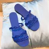 2023 neue Sommer Frauen Hausschuhe Drei Gürtel Kette Rutschen Schwein Nase Strand Flachen Boden Sandalen Frauen PVC Kunststoff Gelee Schuhe