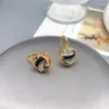 Studörhängen Koreanska utsökt ihåligt utformat inlagt kristallörat för kvinnor Fashion Personlighet mässing plätering 18K guldsmycken