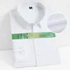 Mäns avslappnade skjortor Stretch Anti Wrinkle Dress Shirt Långärmad bambufiber för män Formella sociala kamisor Vit utan Pocket 230105