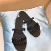 2023 neue Sommer Frauen Hausschuhe Drei Gürtel Kette Rutschen Schwein Nase Strand Flachen Boden Sandalen Frauen PVC Kunststoff Gelee Schuhe