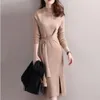 Vestidos casuais vestido de malha 2023 outono e inverno temperamento simples esbelta saia meio gortuneck suéter feminino midi elegante escritório