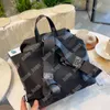 Zaino di design Borsa piccola alla moda da donna Zaini classici in nylon Zaino casual per ragazze Borsa da viaggio per donna Zaini per studenti