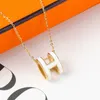 Colar mulheres correntes de ouro colares para designers de jóias femininos Cadeia de pescoço Clavicle Diamond Pingente Personalidade Titânio Aço