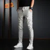 Pantaloni da uomo Estate Uomo Elastico in vita Casual Coreano Streetwear Pantaloni slim fit in cotone leggero grigio