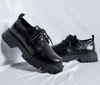 Мужская кожаная обувь мужчина 2023 Новая коренавая платформа ретро рабочие ботинки весенняя осень дерби с низким уровнем топа